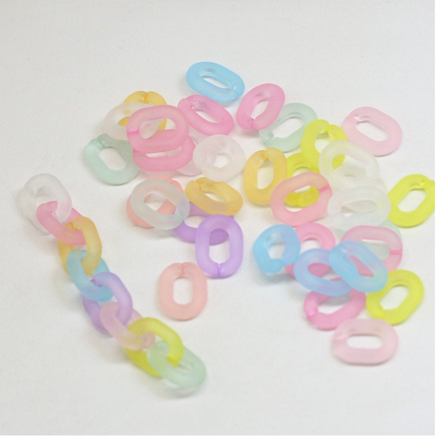 Frosted Matte Transparent Rainbow Colored Acrylic Chain Links (9mm x 15mm)