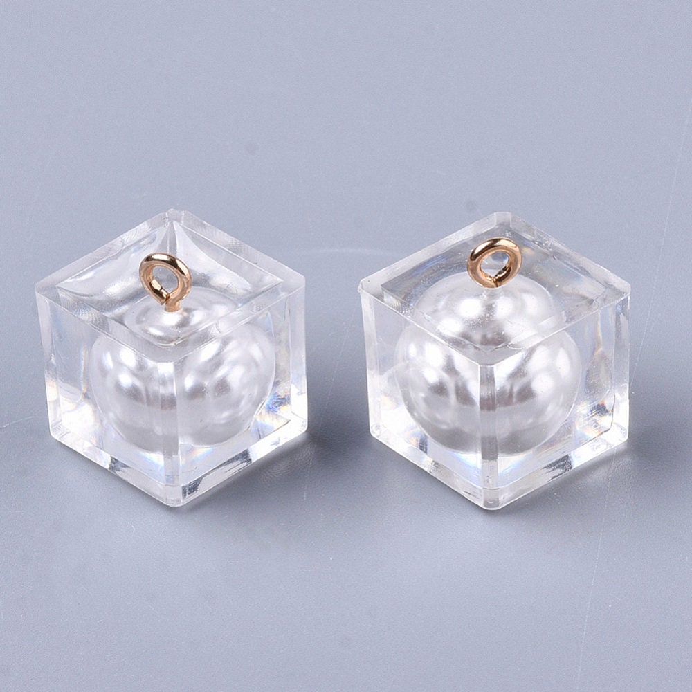 Transparent Epoxy Cube Resin Pendant Charm with Imitation Pearl (16 x 14 x 14mm)