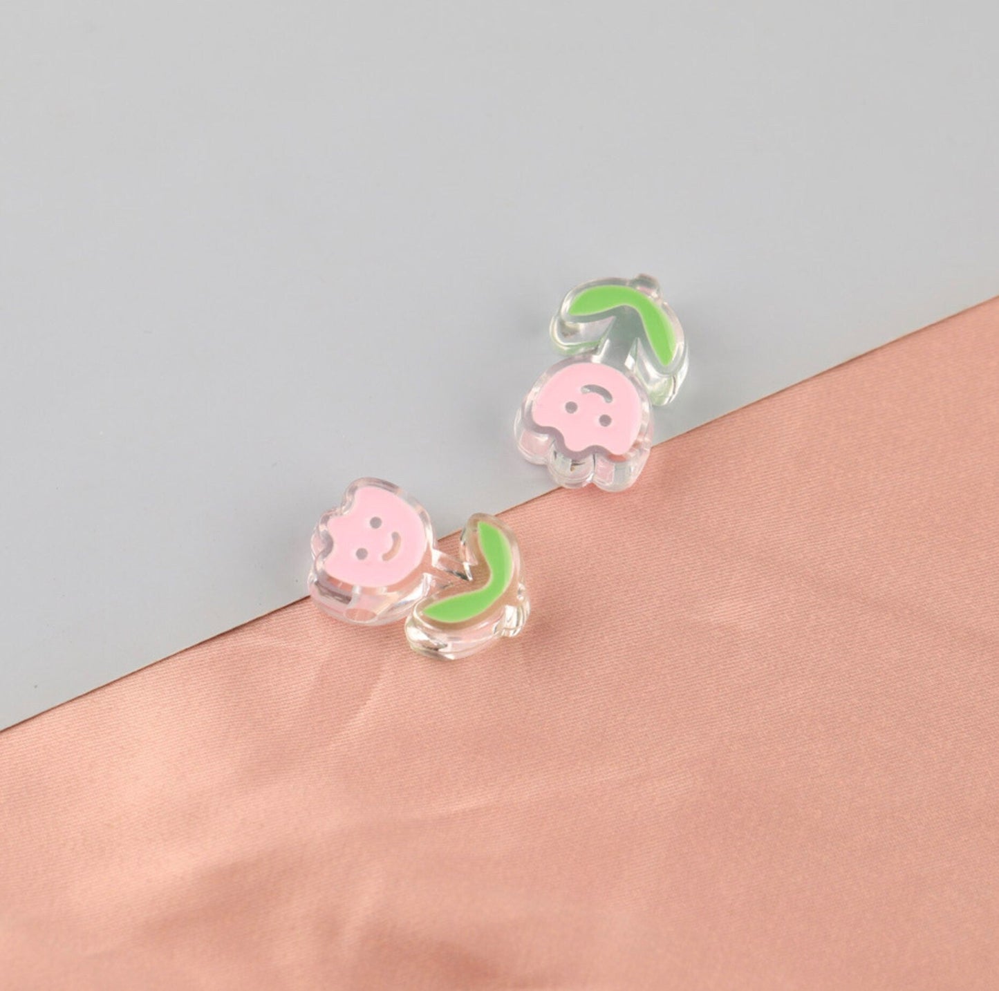 Chunky Transparent Smiley Flower Acrylic Bead ( 24.5x20mm)