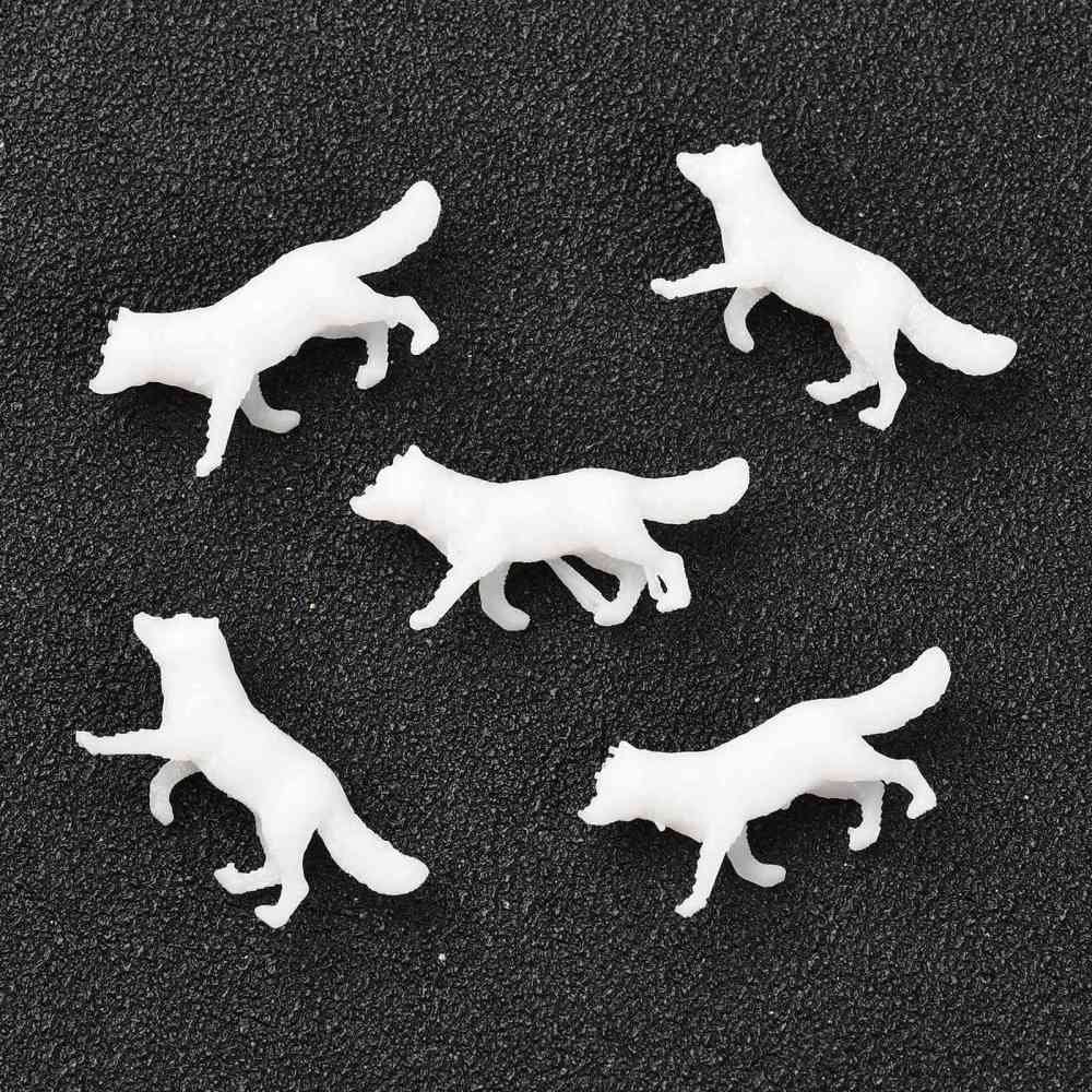 1PC 3D Printed Resin Wolf Animal Model (9mm x 19.5mm x 4mm)