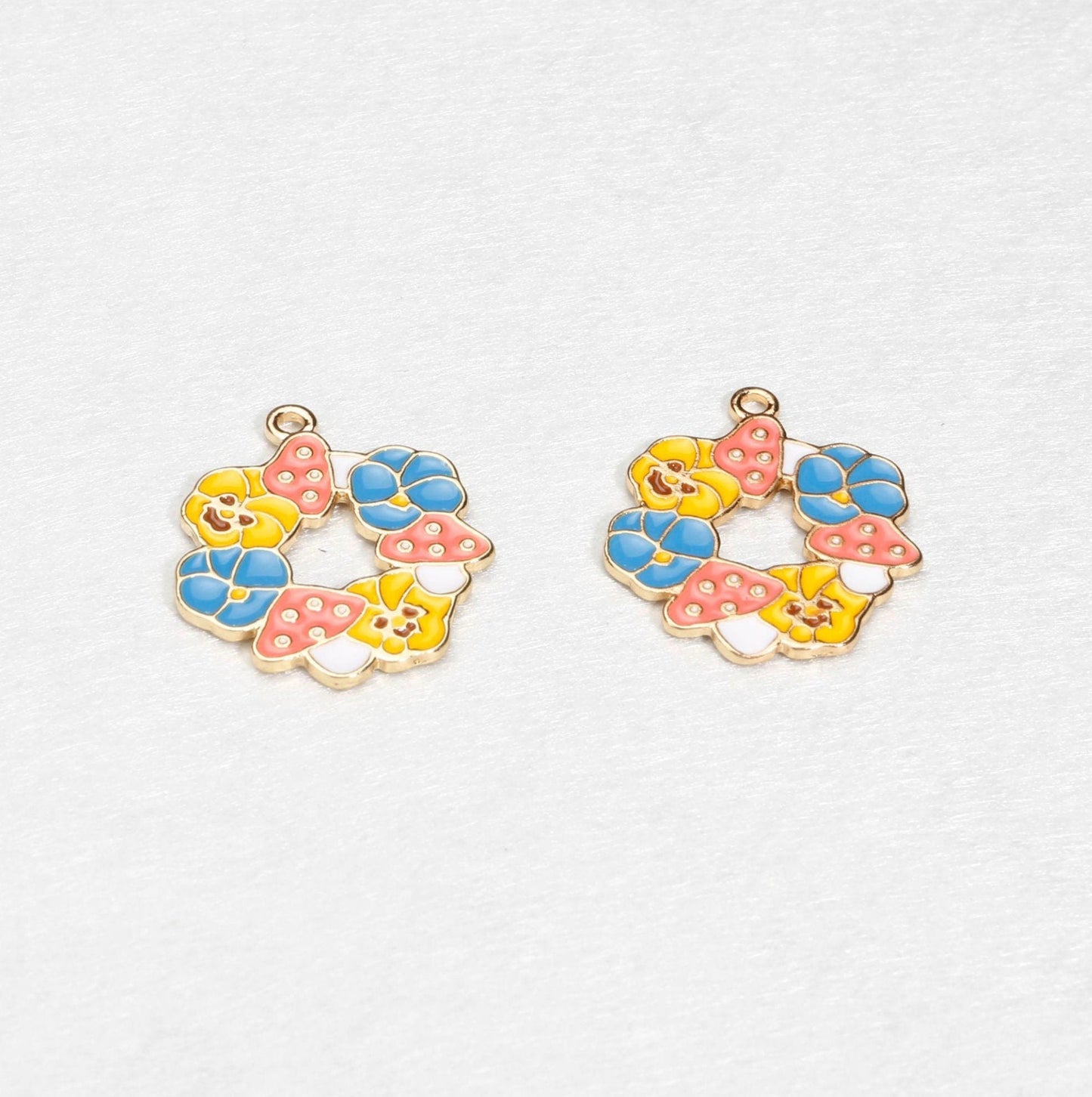 25MM Cute Flower Themed Flower Wreath Enamel Charms
