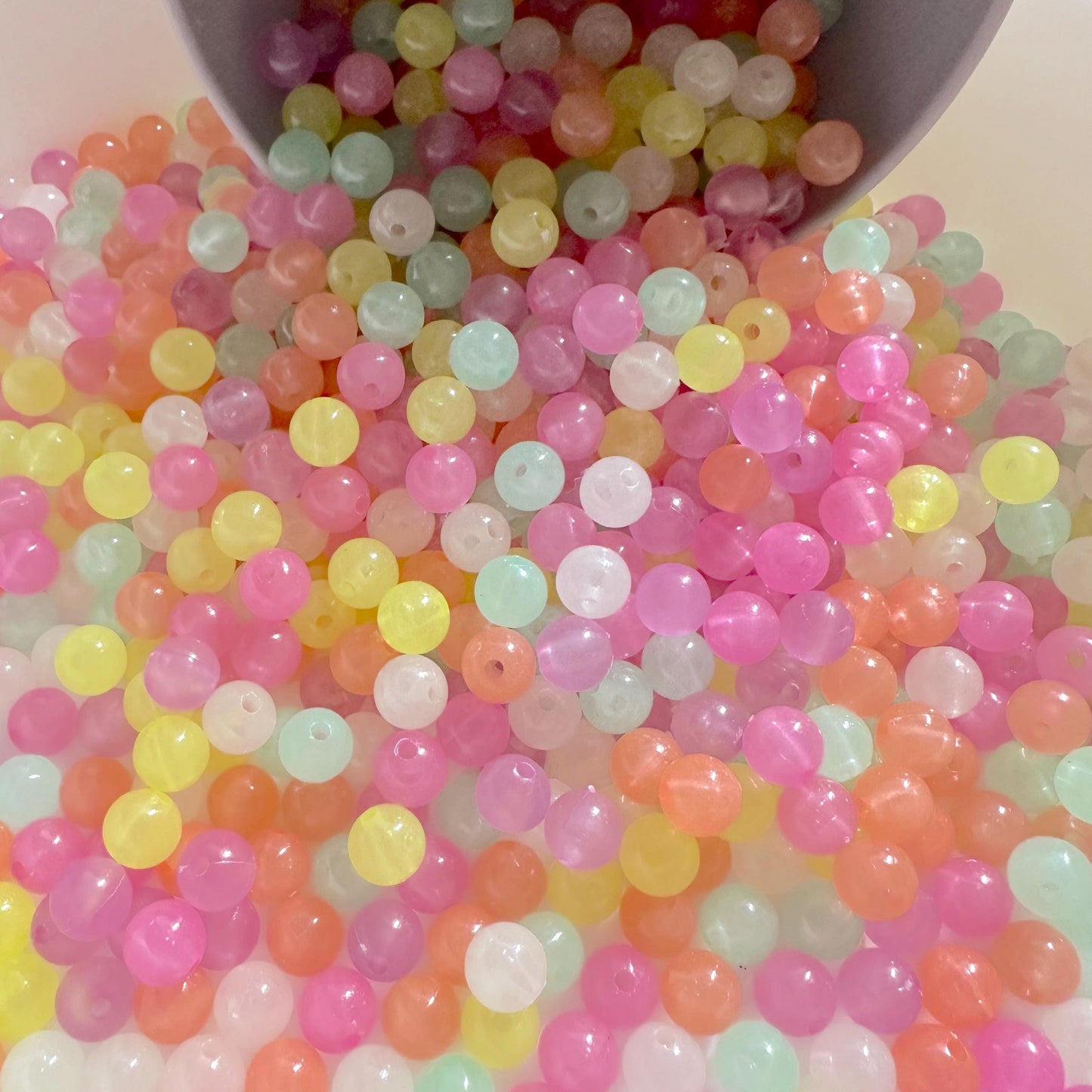 6MM/8MM Mixed Color Glow-in-The-Dark Acrylic Round Ball Beads