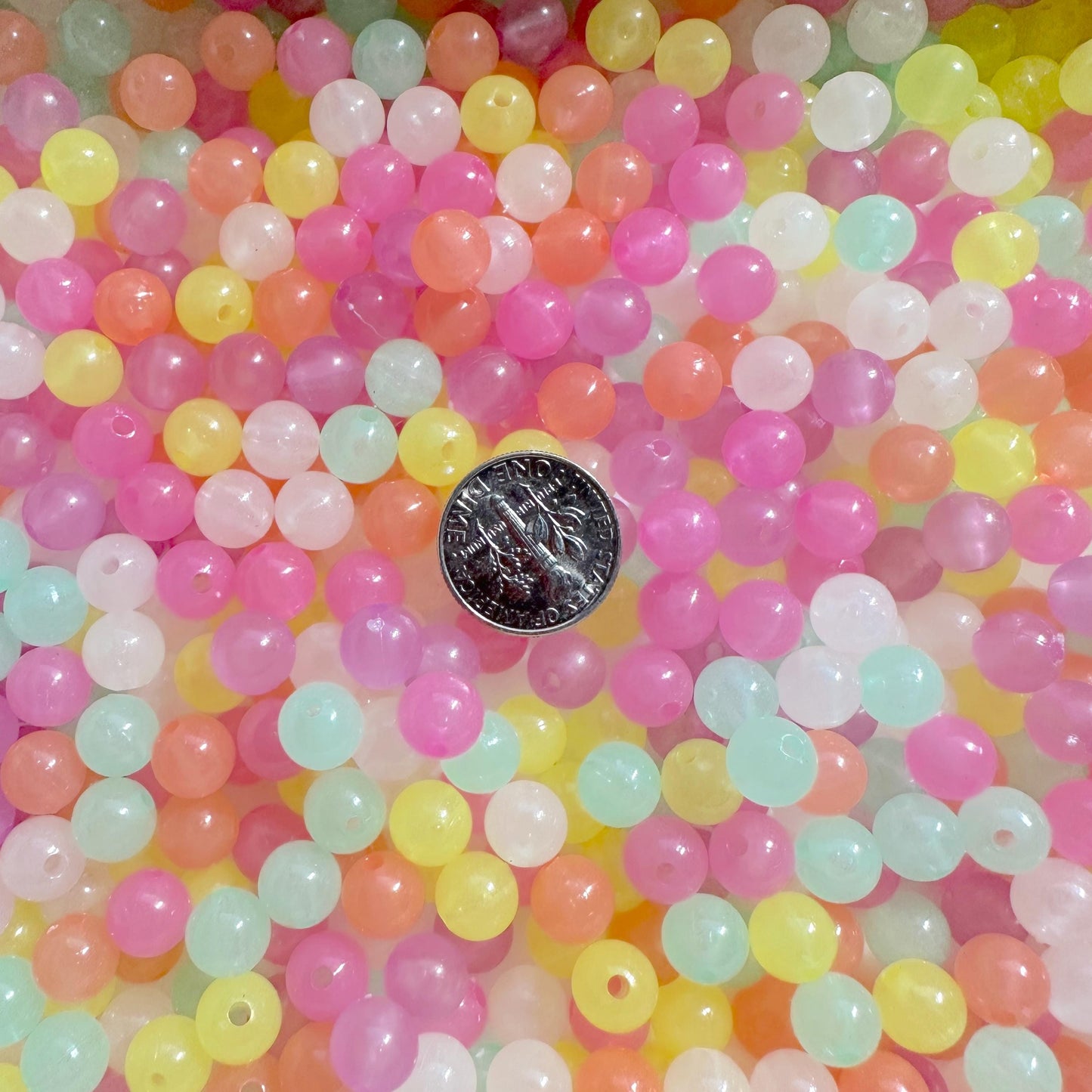 6MM/8MM Mixed Color Glow-in-The-Dark Acrylic Round Ball Beads