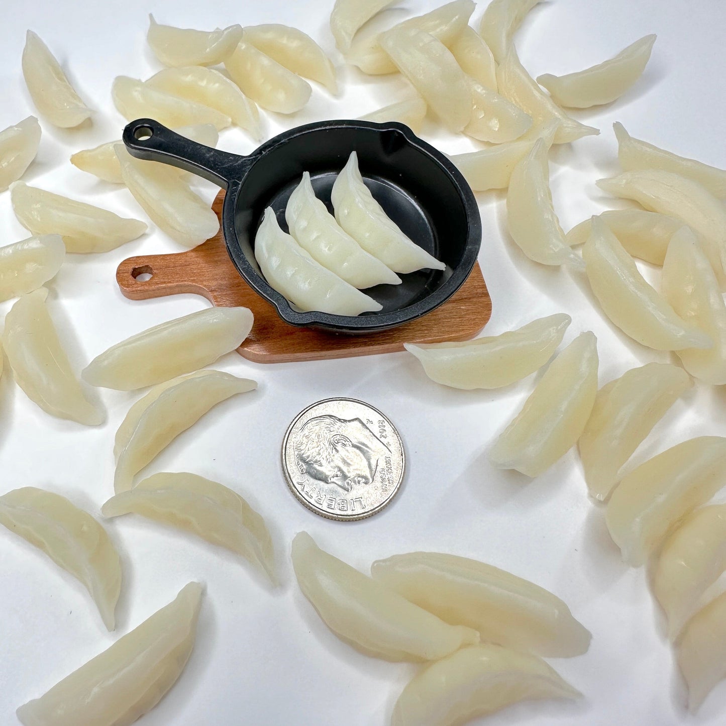 FAKE Miniature Dumplings, Food Themed Cabochons (2.5cm x 0.8cm)