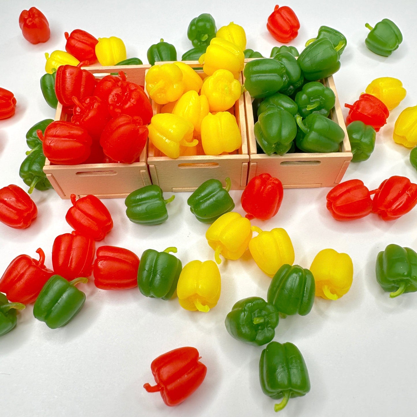 FAKE Mixed Color Bell Pepper, Vegetable Theme Cabochons (No Eyepins) 1.5CM x 1CM
