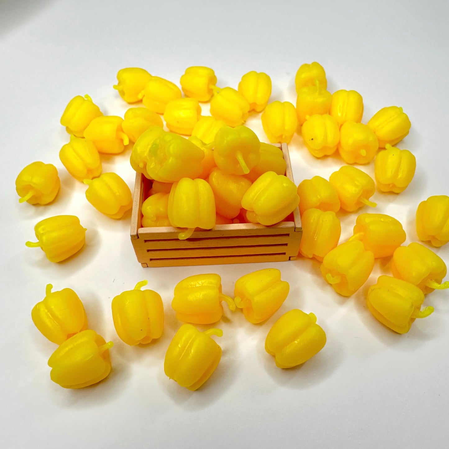 FAKE Mixed Color Bell Pepper, Vegetable Theme Cabochons (No Eyepins) 1.5CM x 1CM