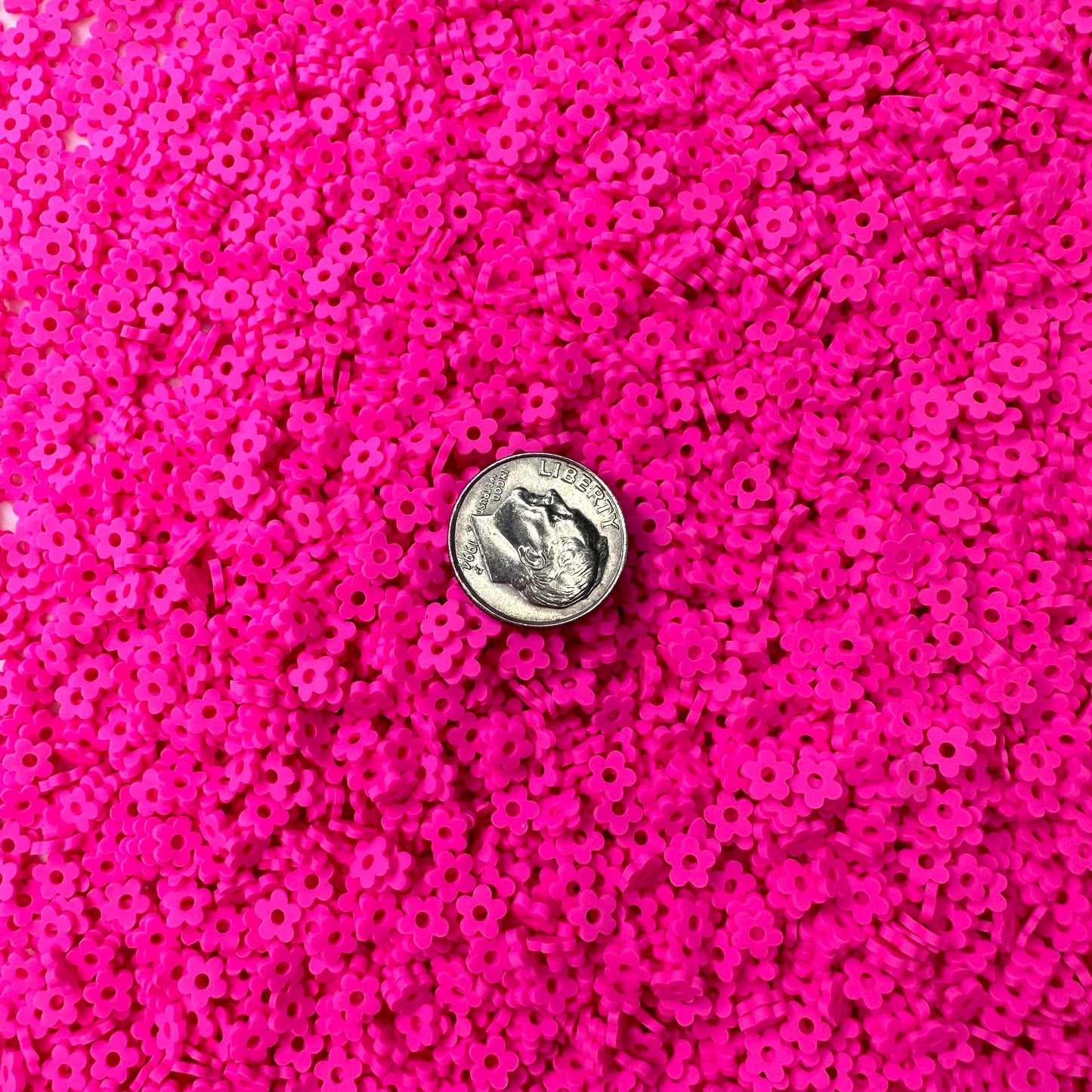 FAKE 5MM Rose Pink Daisy, Floral Polymer Clay Sprinkle (NOT EDIBLE) D38-16