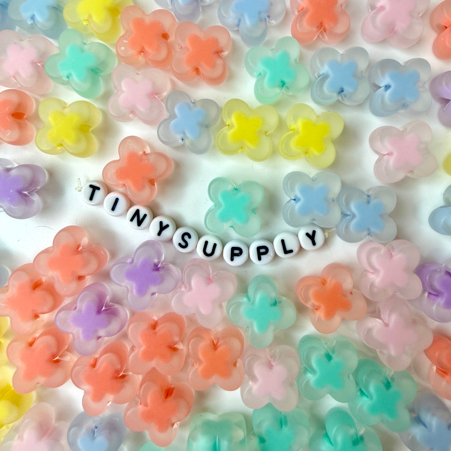 Chunky 15MM Frosted Clover Shaped Acrylic Spacer Beads