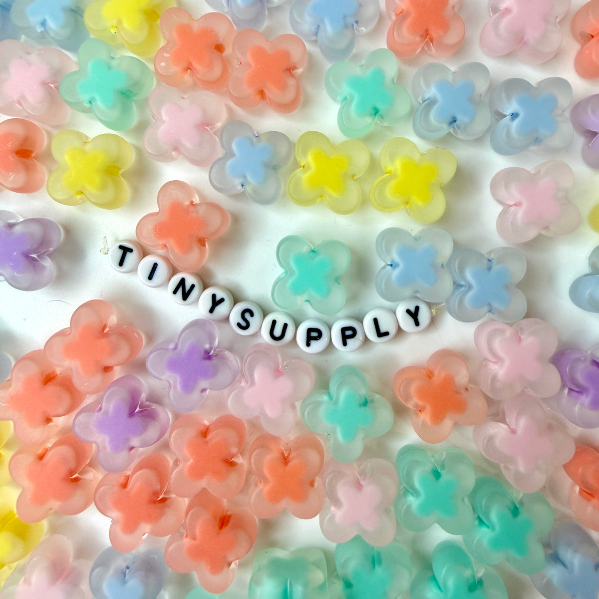 Chunky 15MM Frosted Clover Shaped Acrylic Spacer Beads