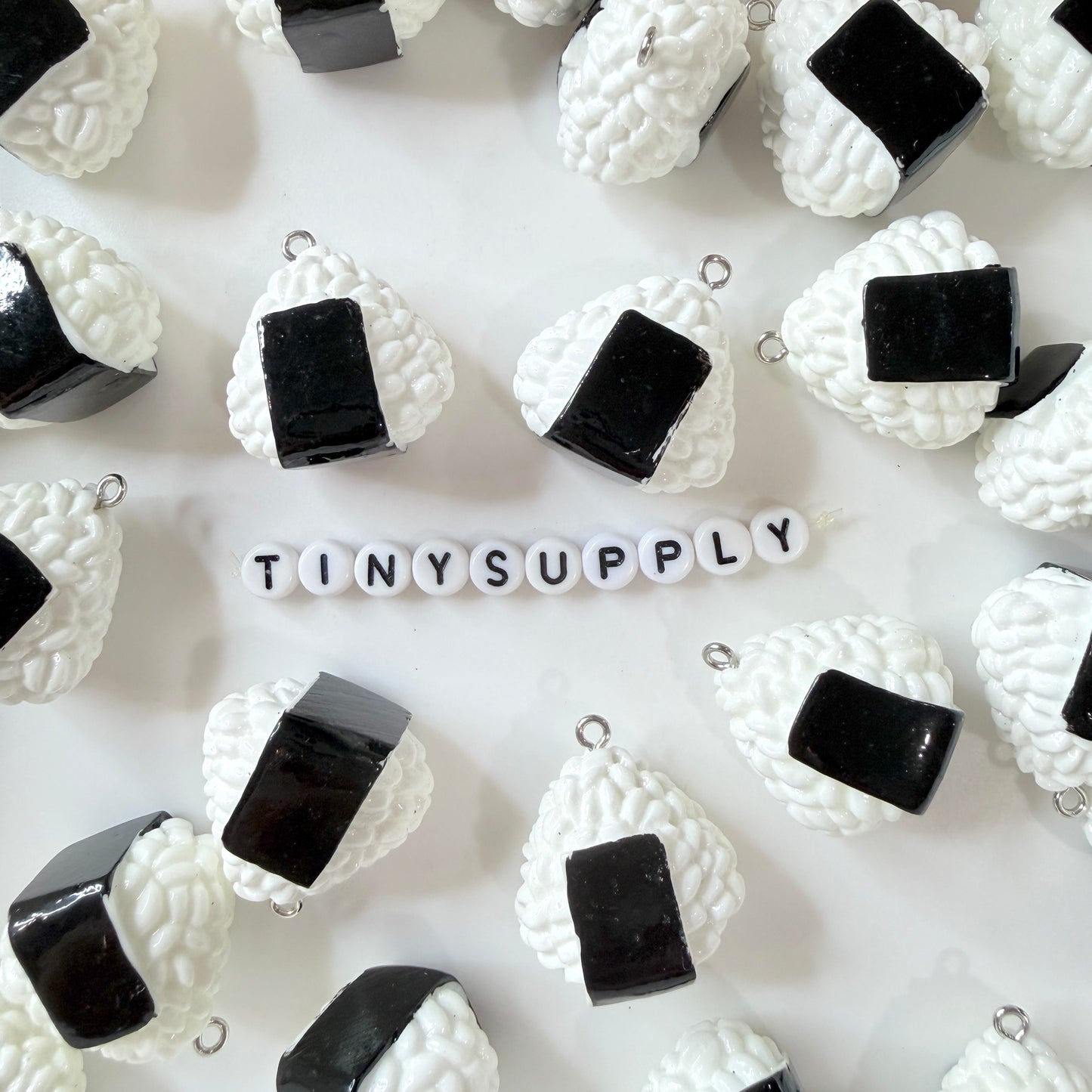 Onigiri Rice Ball Charm (28x27x18mm, Hole: 2mm)