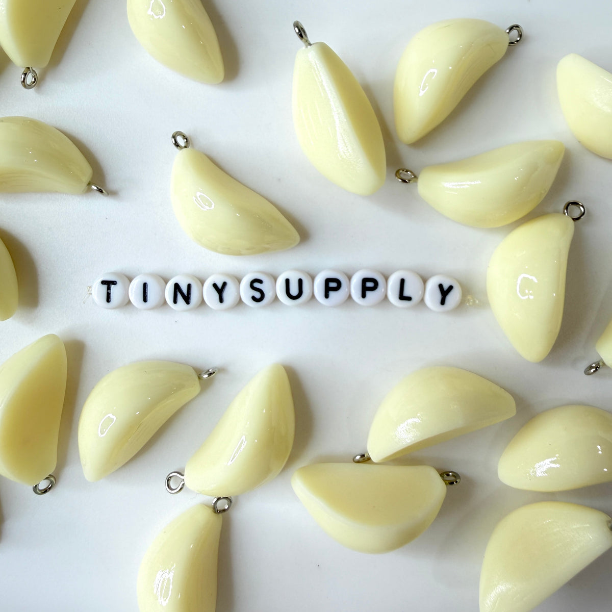 31mm x 15mm Garlic Piece, Food Themed Acrylic Charms