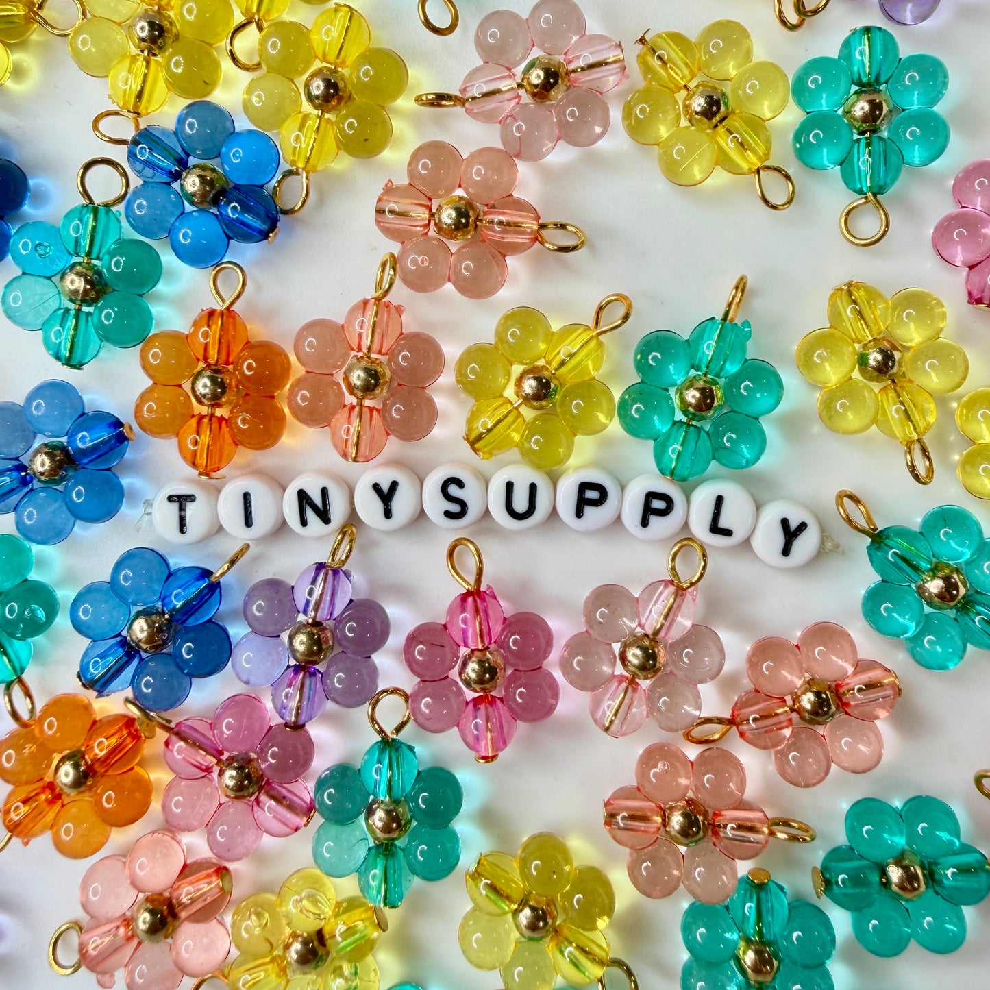22.5MM x 15MM Acrylic Flower Charm (Random Mixed Color)