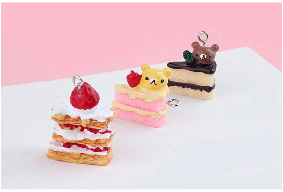 Chocolate Bear and Strawberry Bear Cake Charm (19mm x 24mm)