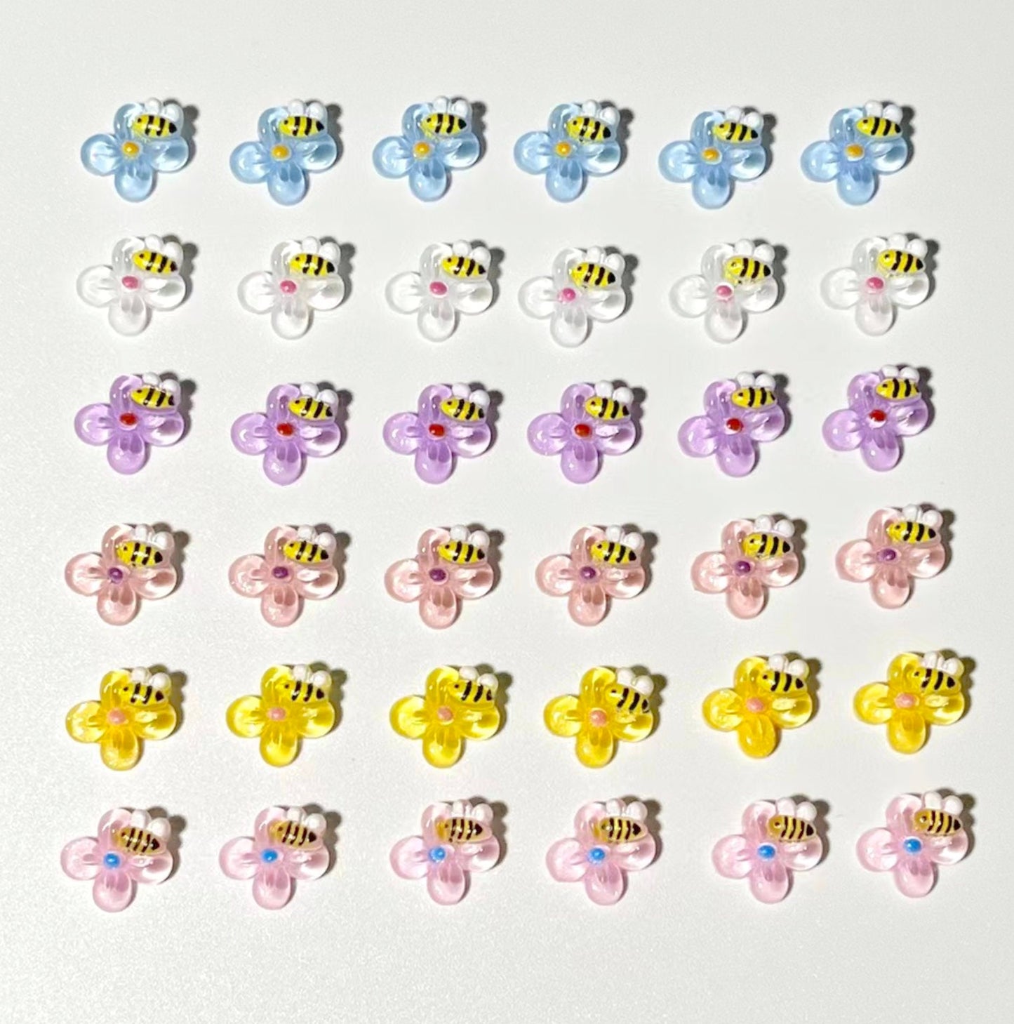 10MM x 9MM Bee on Flower, Floral Themed 3D Nail Art Charms, Decoden, DIY Supplies, Mini Cabochon