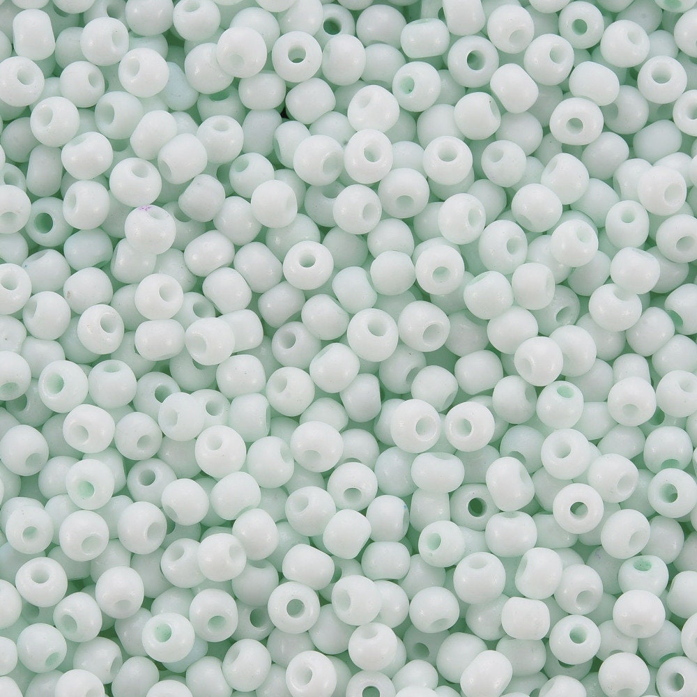 3MM Frosted Light Mint 8/0 Glass Seed Beads (S048-007)