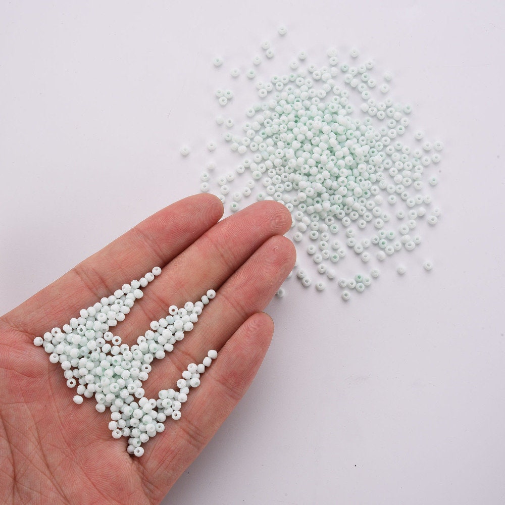 3MM Frosted Light Mint 8/0 Glass Seed Beads (S048-007)