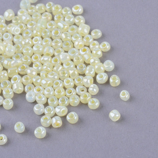 3MM Light Goldenrod 8/0 Glass Seed Beads (US0003-152)