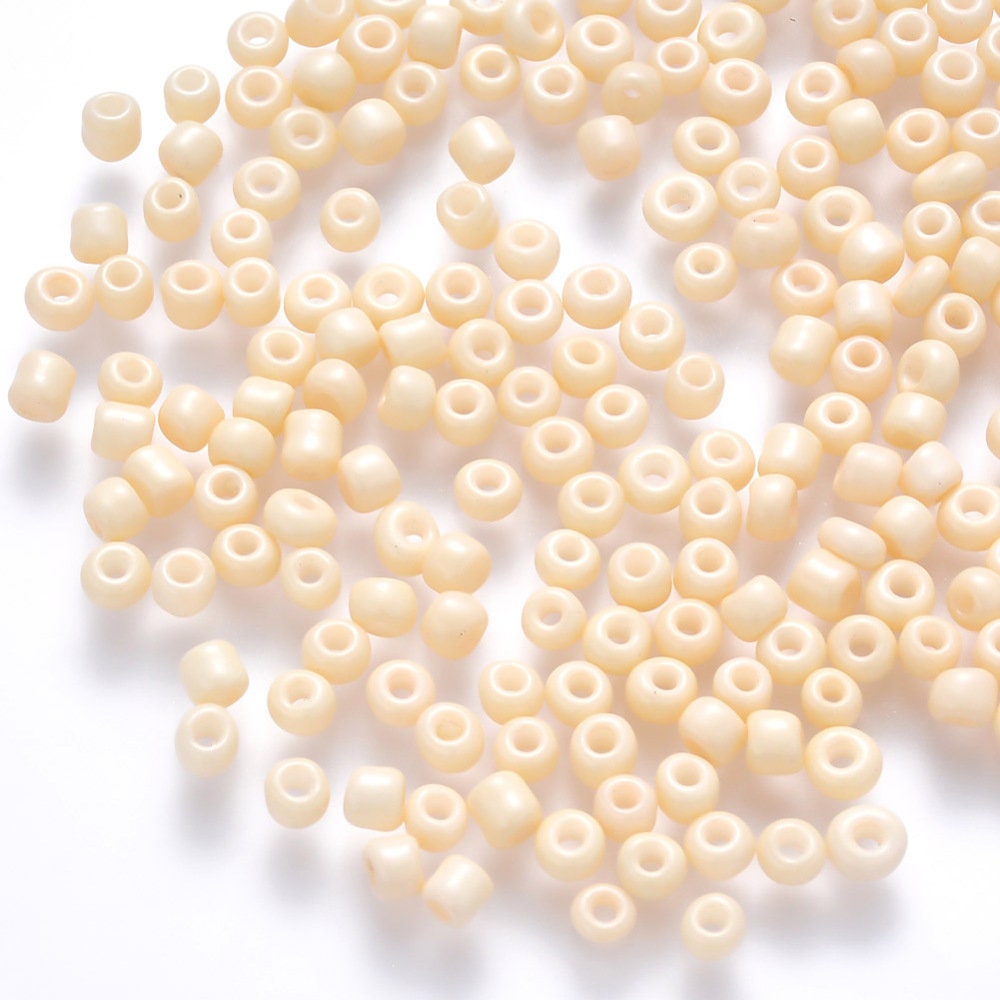 3MM Light Papaya Whip 8/0 Glass Seed Beads (S036-19)