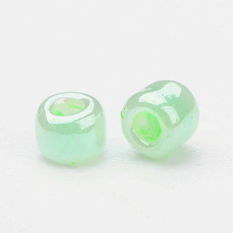 3MM Pale Green Glass Seed Beads (US0003-144)