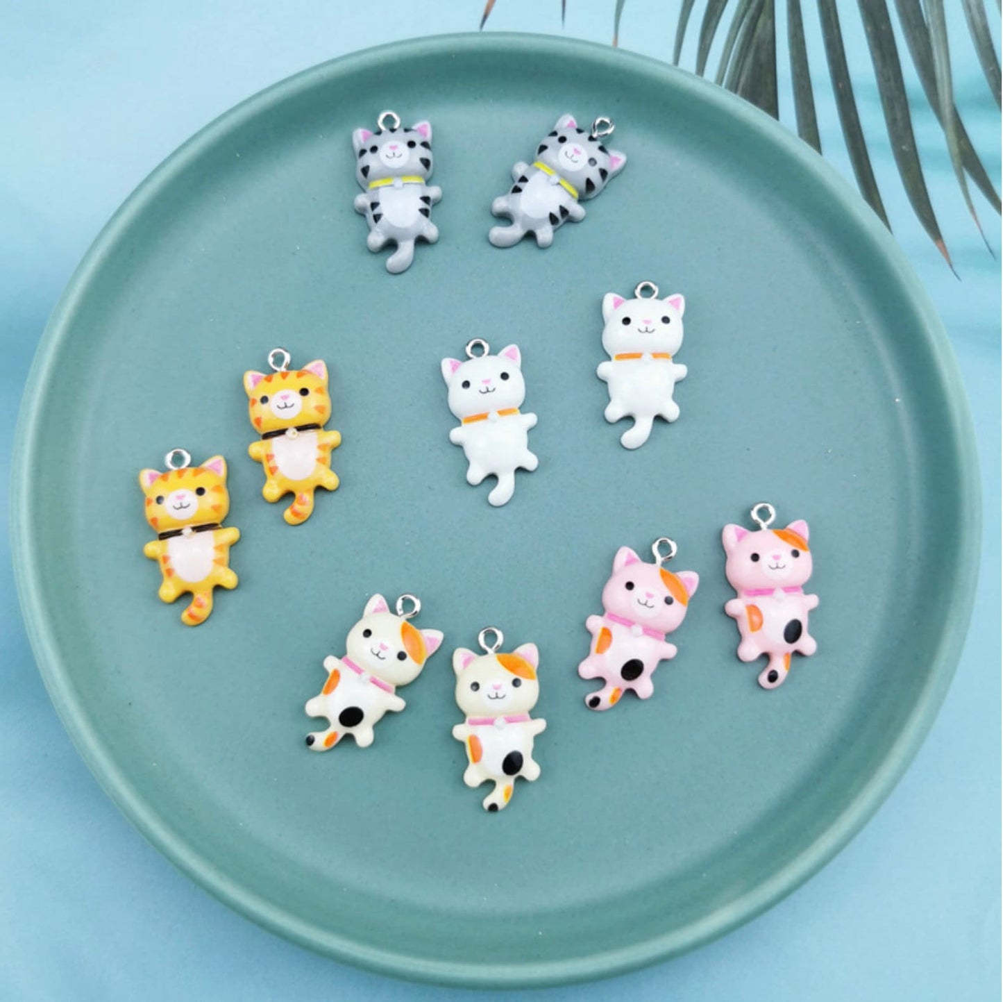 Lazy Cat Charm (29mm x 15mm)