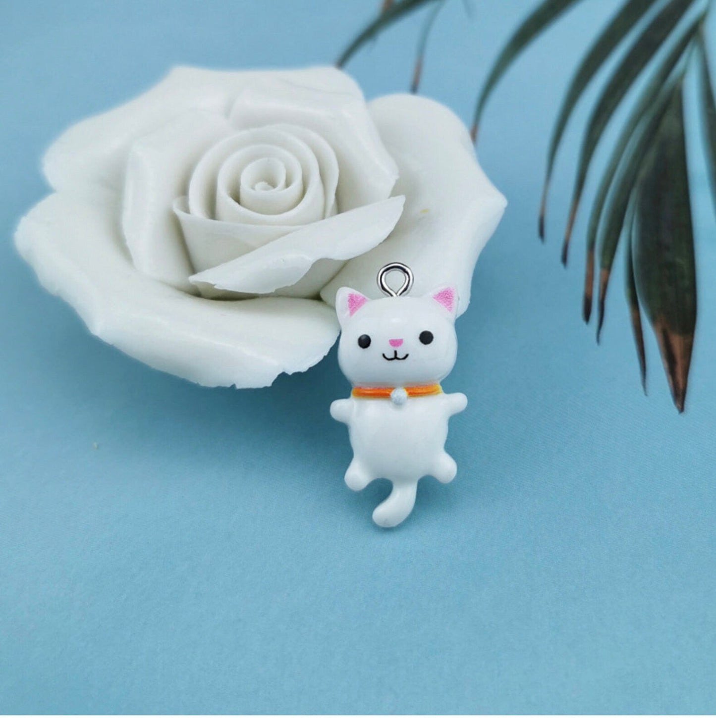 Lazy Cat Charm (29mm x 15mm)