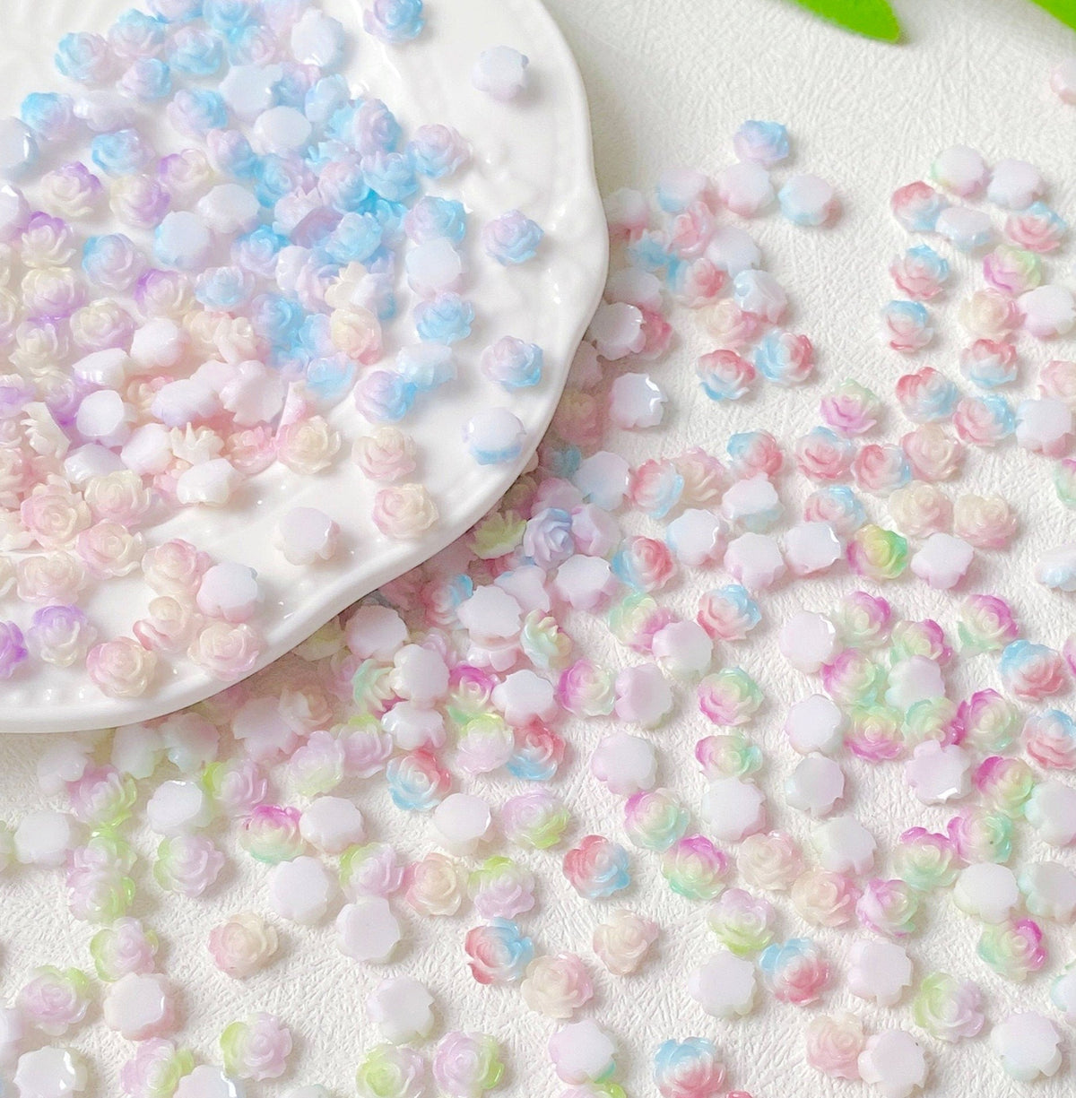 8MM Mixed  Gradient Roses, Floral Themed 3D Nail Art Charms, Mini Cabochon