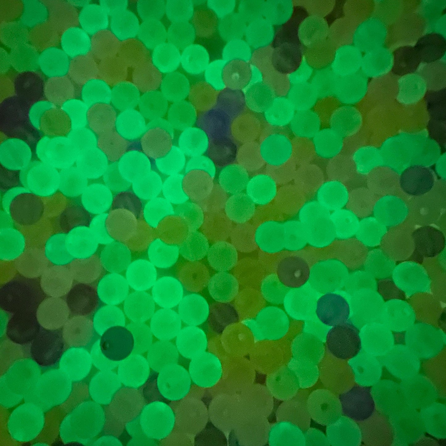 6MM/8MM Mixed Color Glow-in-The-Dark Acrylic Round Ball Beads
