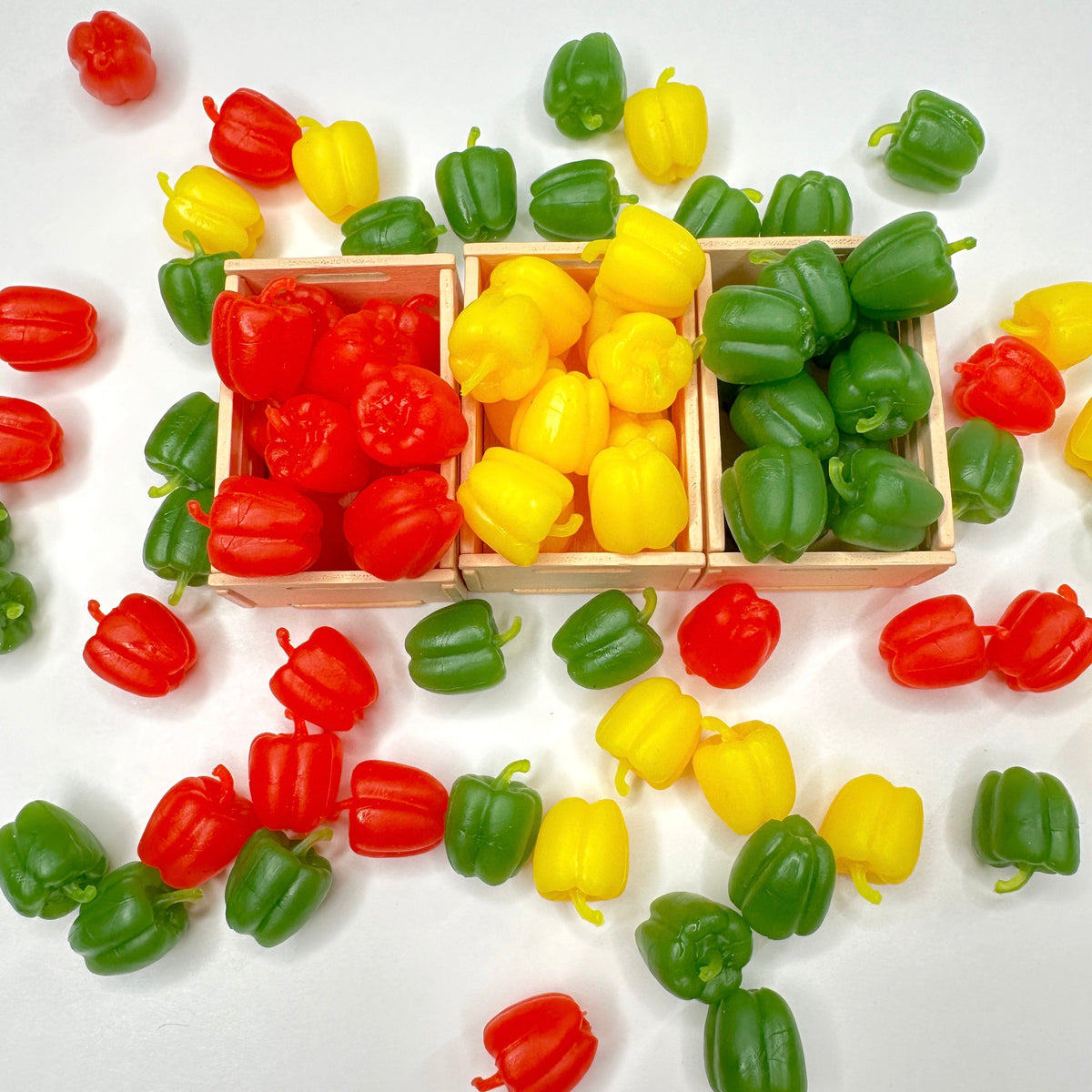 FAKE Mixed Color Bell Pepper, Vegetable Theme Cabochons (No Eyepins) 1.5CM x 1CM