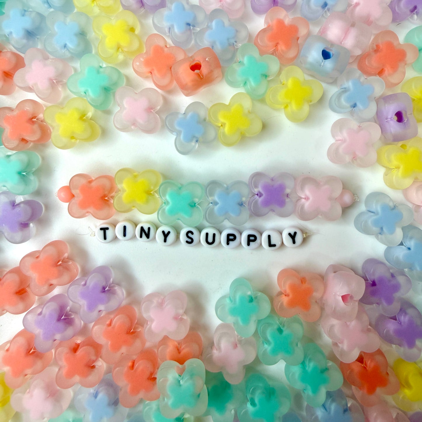 Chunky 15MM Frosted Clover Shaped Acrylic Spacer Beads