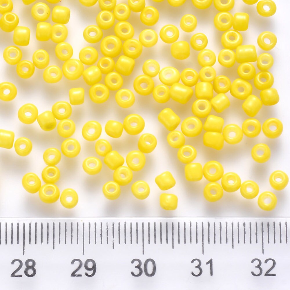 3MM Yellow 8/0 Glass Seed Beads (S036-05) D41-24