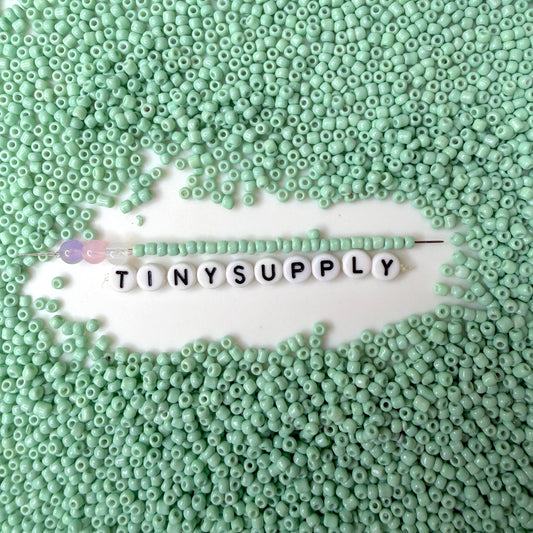 3MM Light Aquamarine 8/0 Glass Seed Beads (S036-02) D41-07