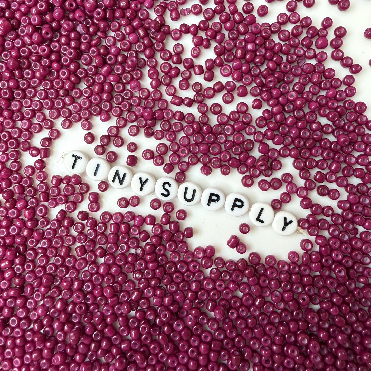 3MM Violet Red 8/0 Glass Seed Beads (S036-10) D41-26