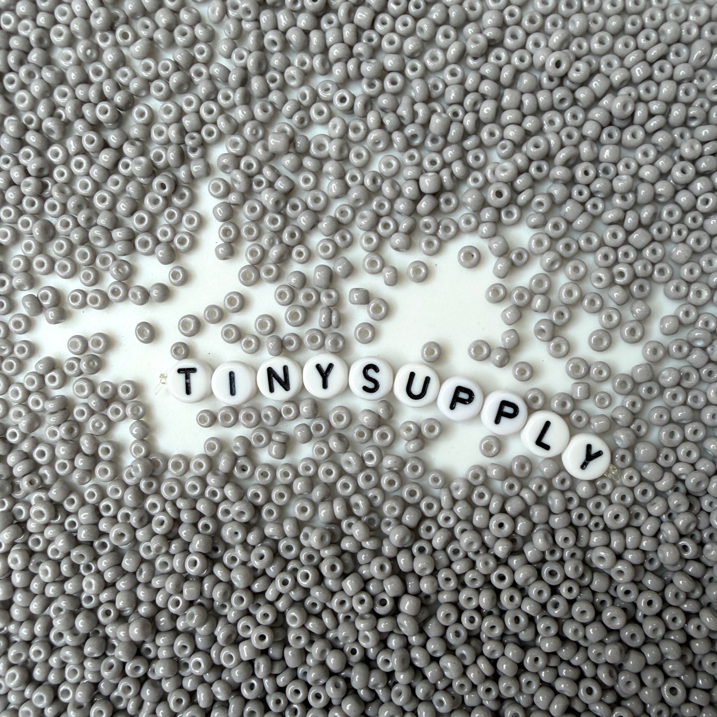 3MM Light Steel 8/0 Glass Seed Beads (S036-09) D41-27