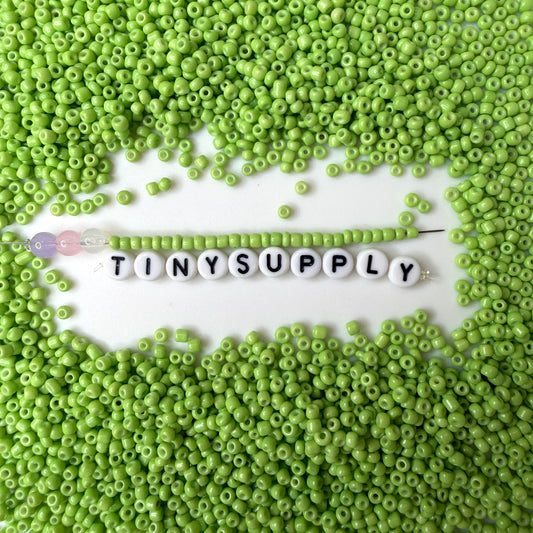 3MM Lime Green 8/0 Glass Seed Beads (S036-16) D41-33