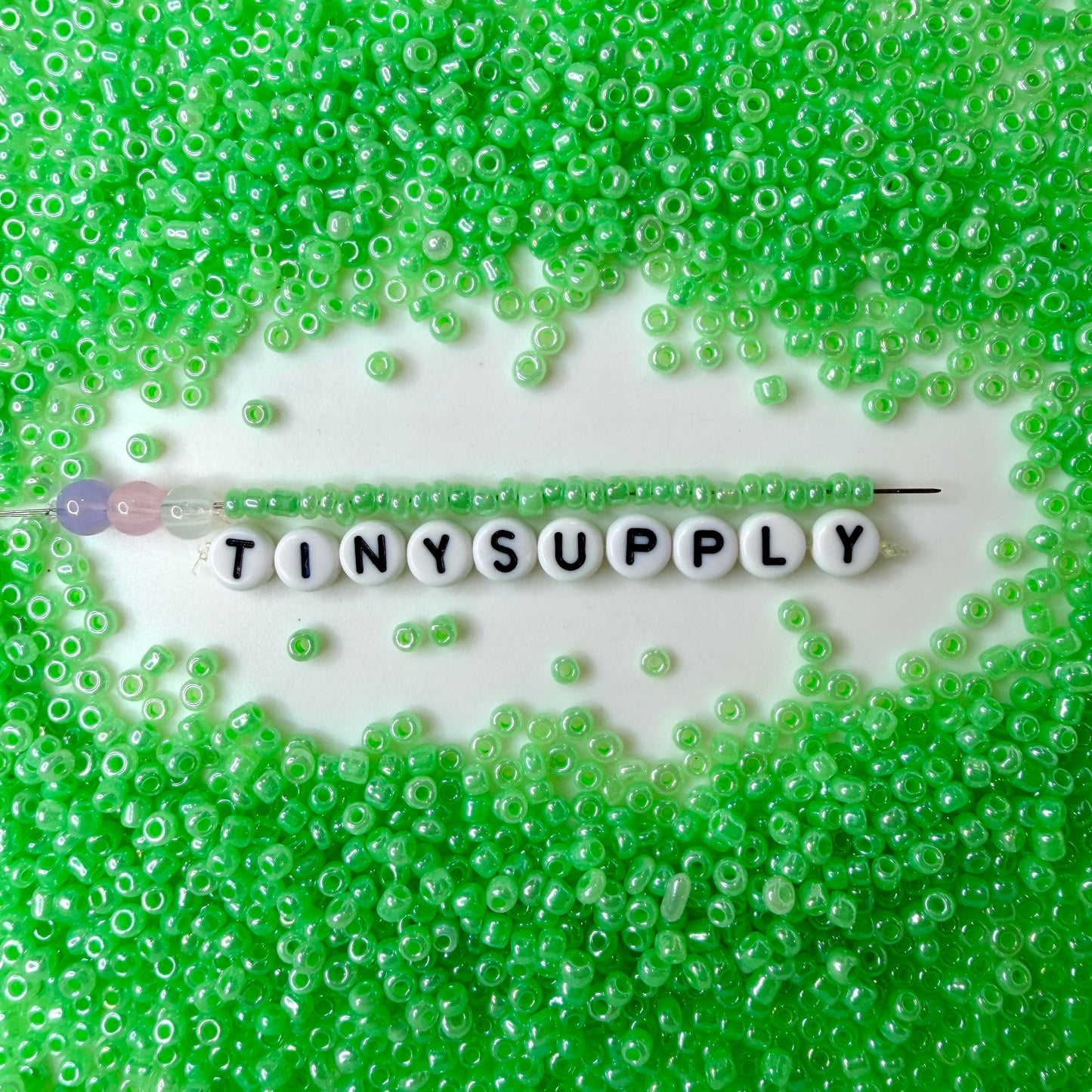 3MM Pale Green Glass Seed Beads (US0003-144)