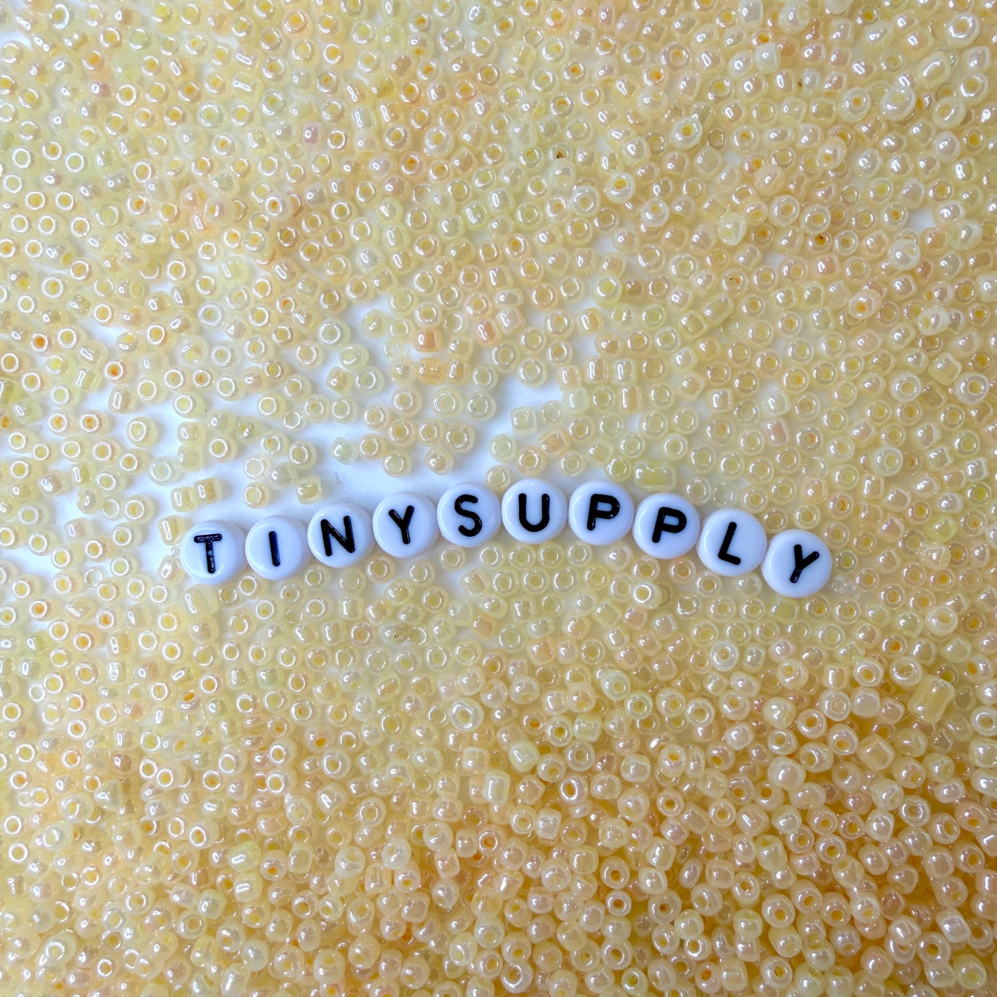 3MM Champagne Yellow 8/0 Glass Seed Beads (US0003-153)