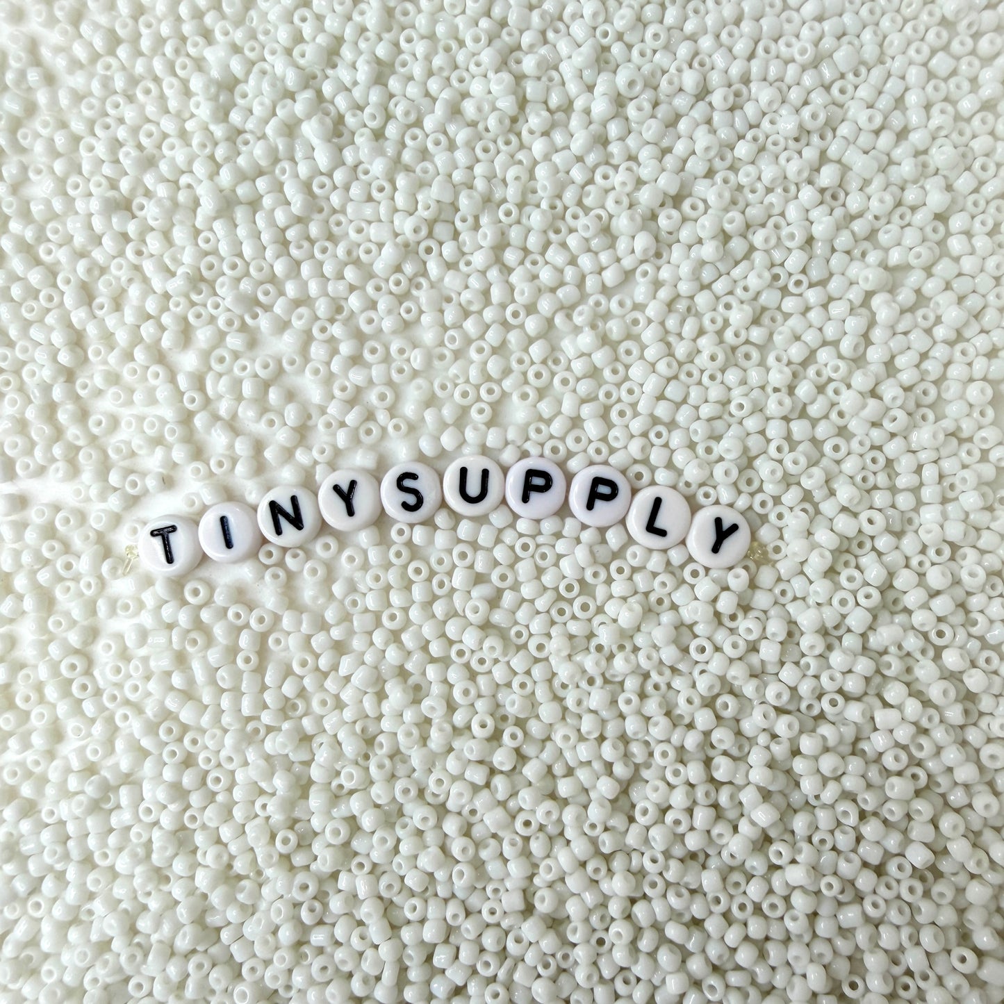 2MM White 12/0 Glass Seed Beads (A010-44)