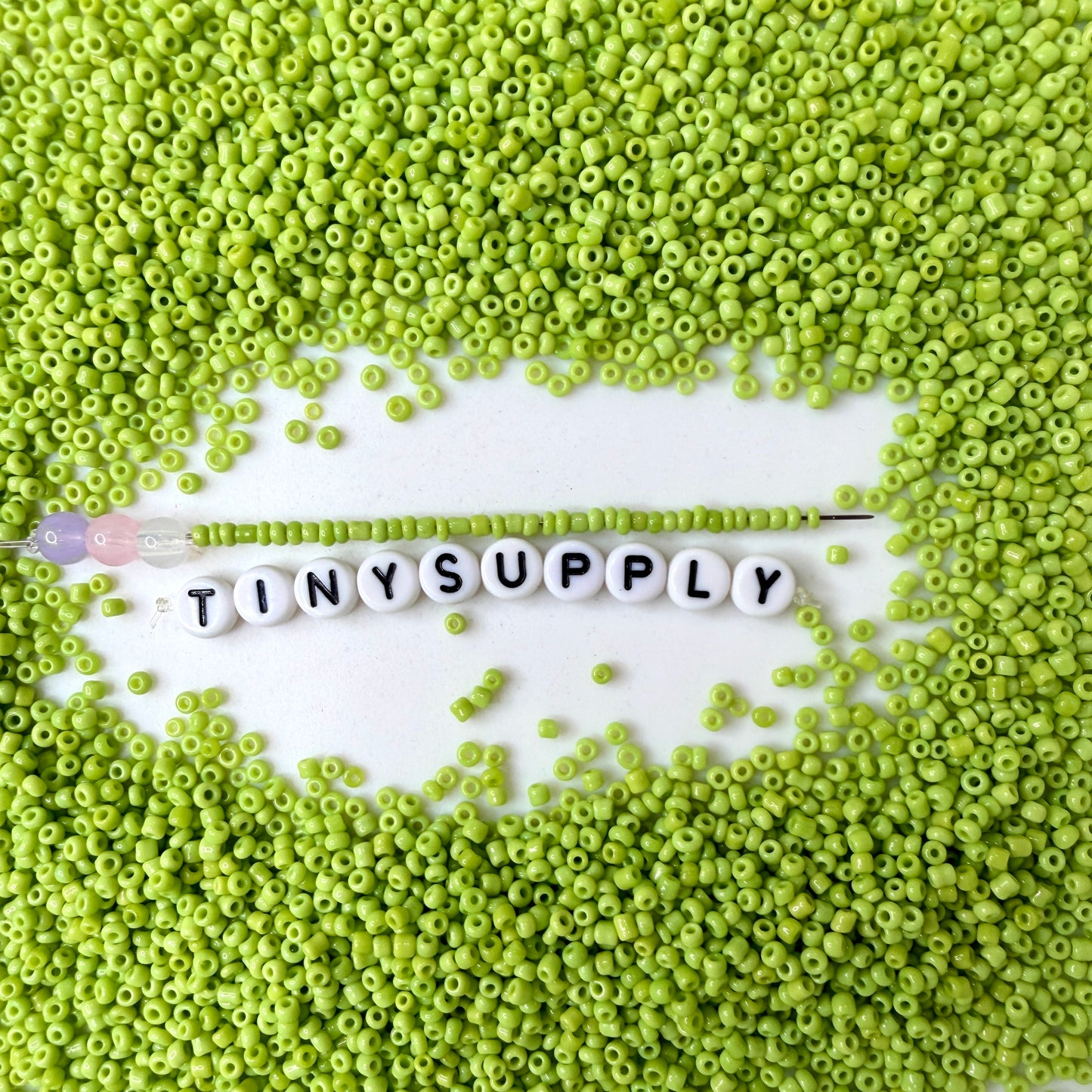 2MM Green 12/0 Glass Seed Beads (A010-44)