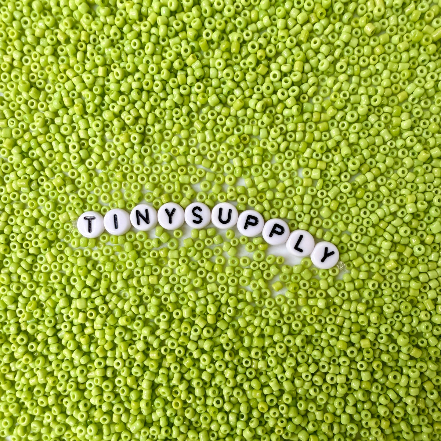2MM Green 12/0 Glass Seed Beads (A010-44)