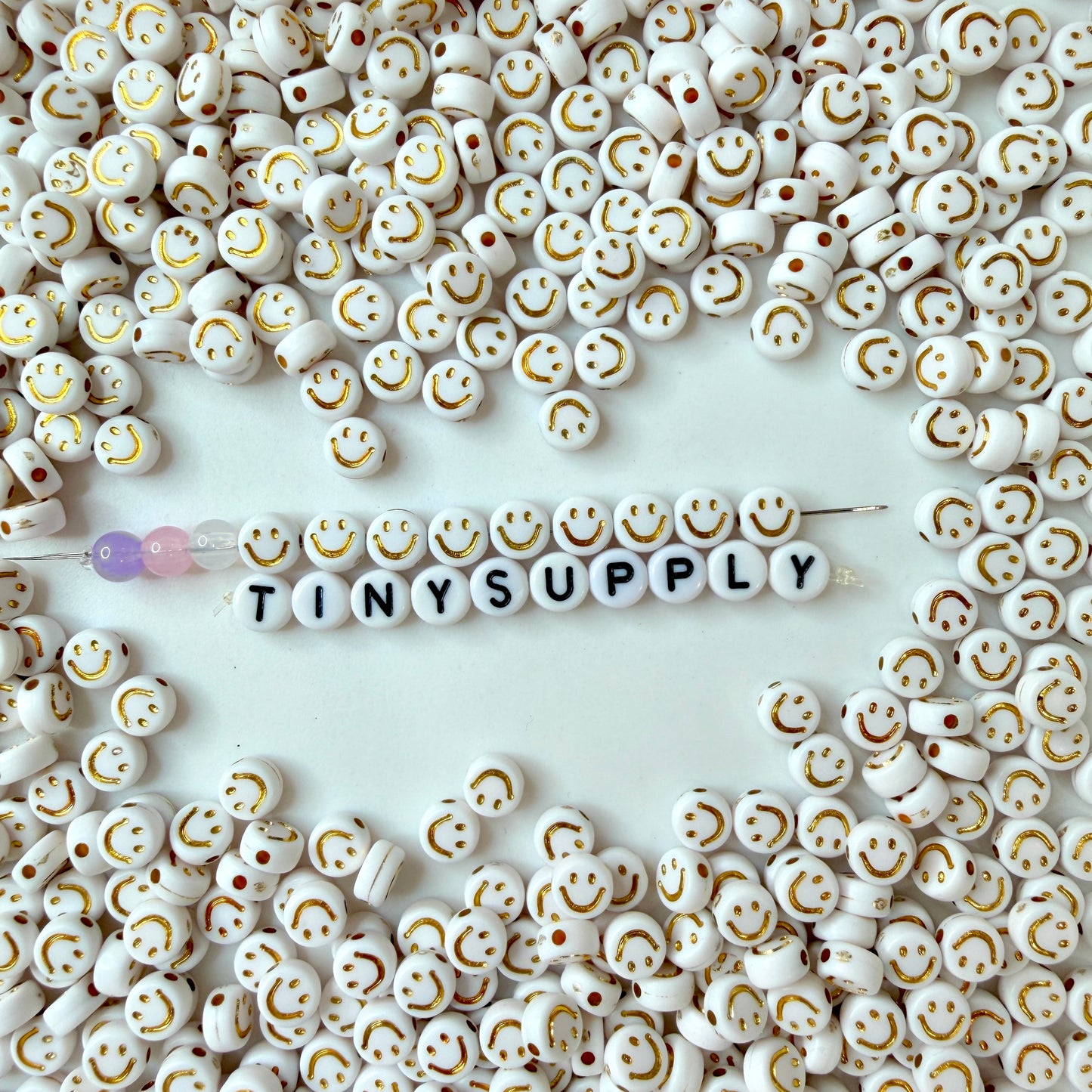 7MM White Flat Round Acrylic with Gold Happy Face Beads