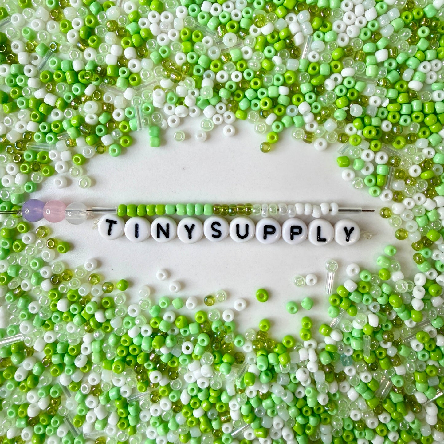 3MM Green Mixer 8/0 Glass Seed Beads D54-13