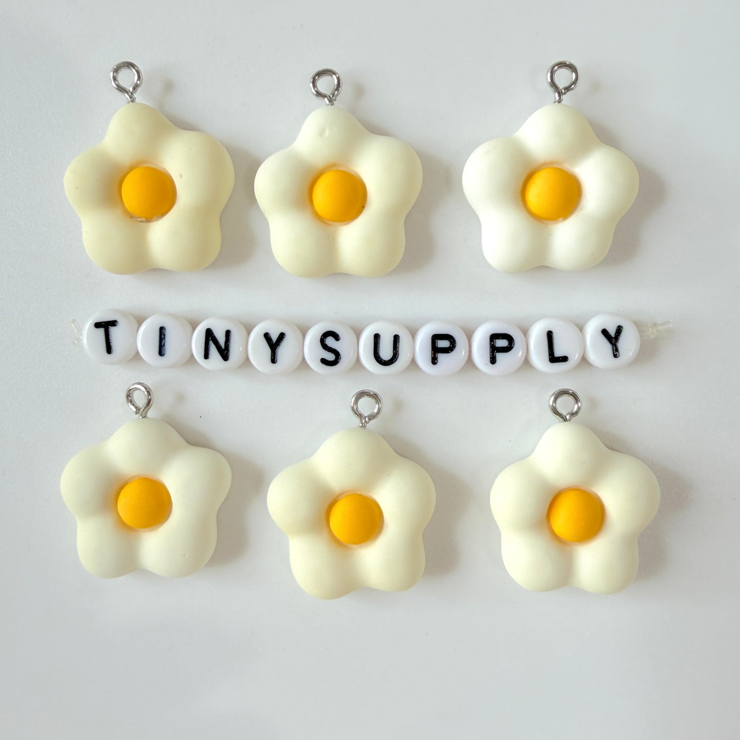 Egg Shaped Flower Charm (19MM X 19MM)