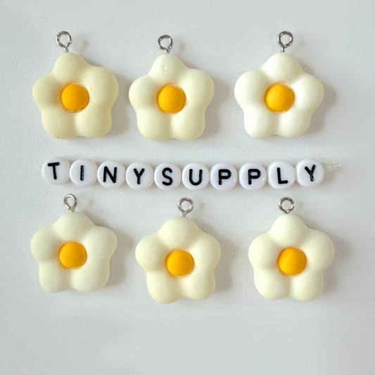 Egg Shaped Flower Charm (19MM X 19MM)