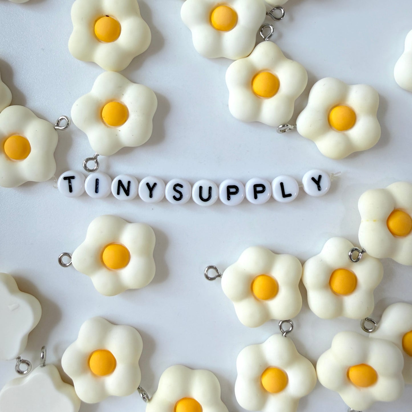 Egg Shaped Flower Charm (19MM X 19MM)