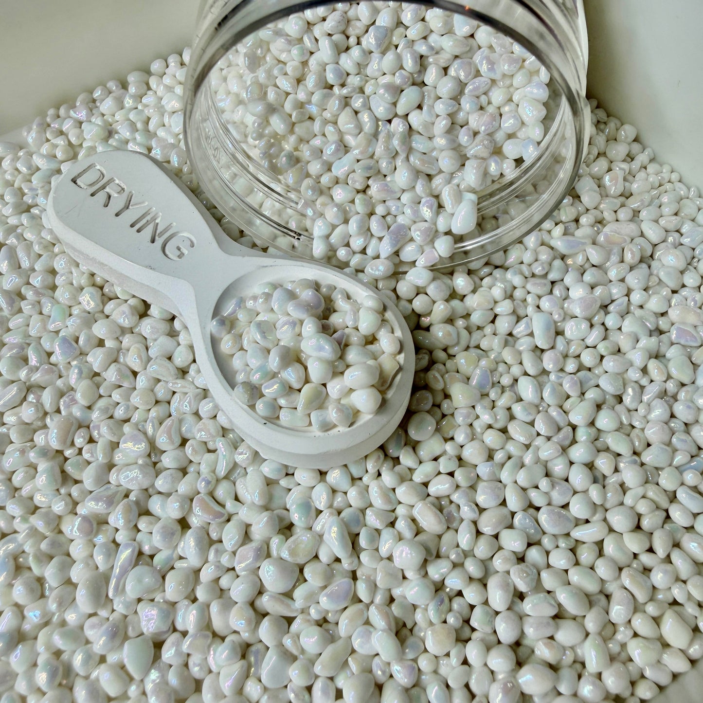 2MM-4MM Pearly White Pebble (NOT EDIBLE) D49-10