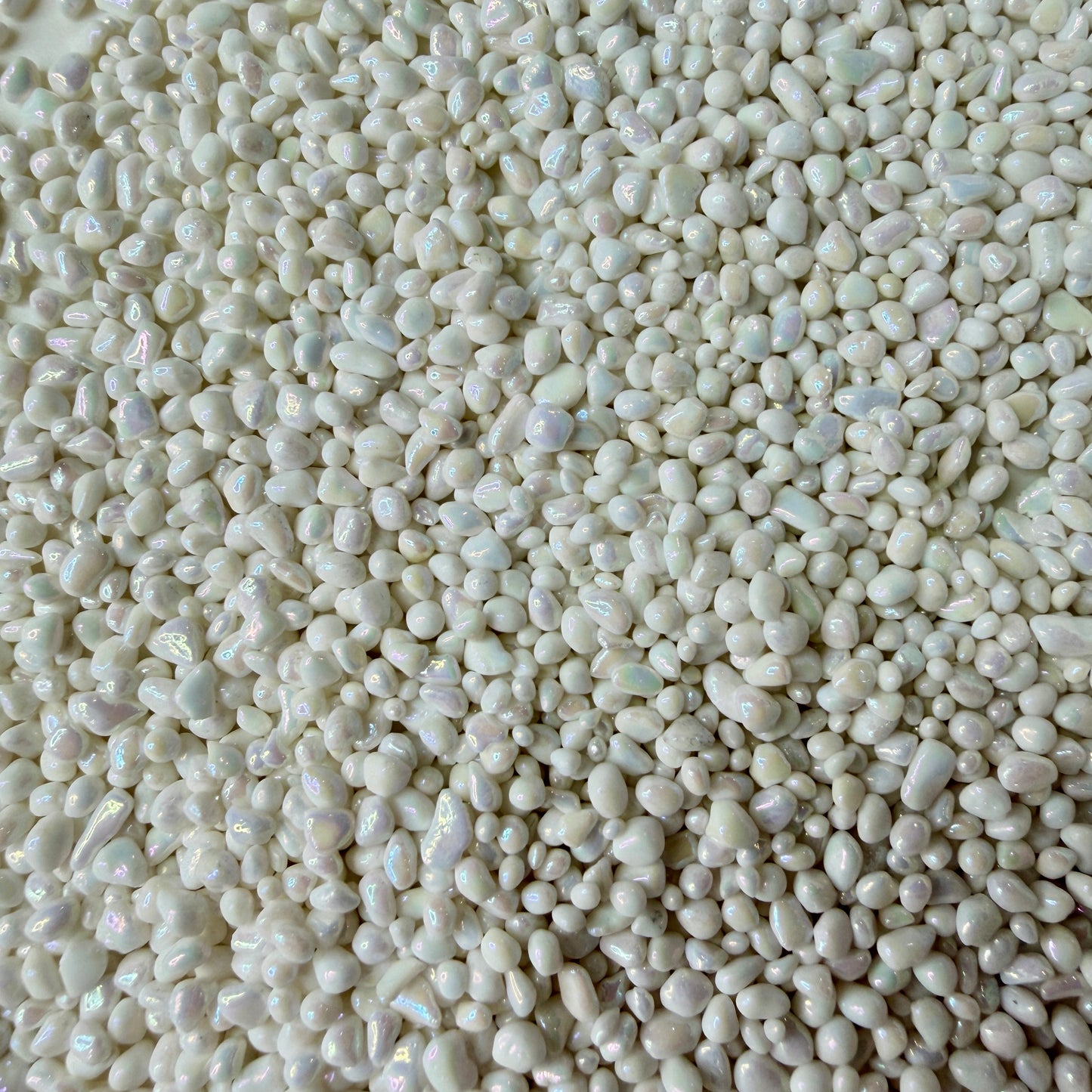 2MM-4MM Pearly White Pebble (NOT EDIBLE) D49-10