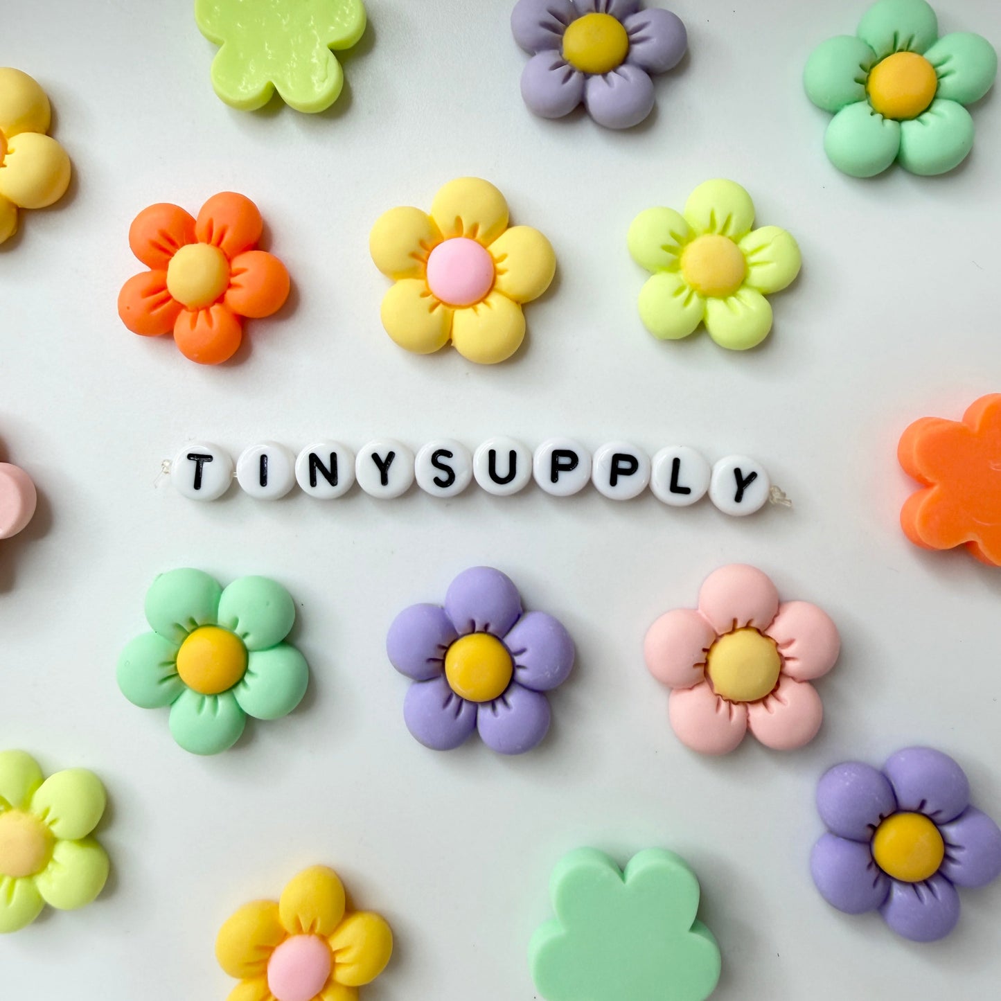 2CM Kawaii Colorful Daisy Flower Flatback Cabochons