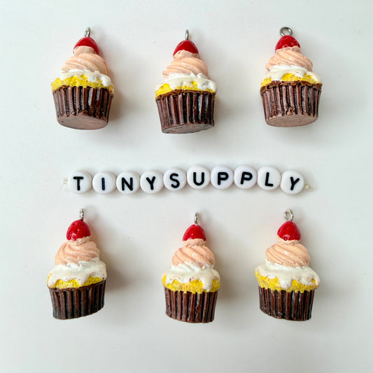 Cute Strawberry Cupcake Charms (17mm x 28mm)