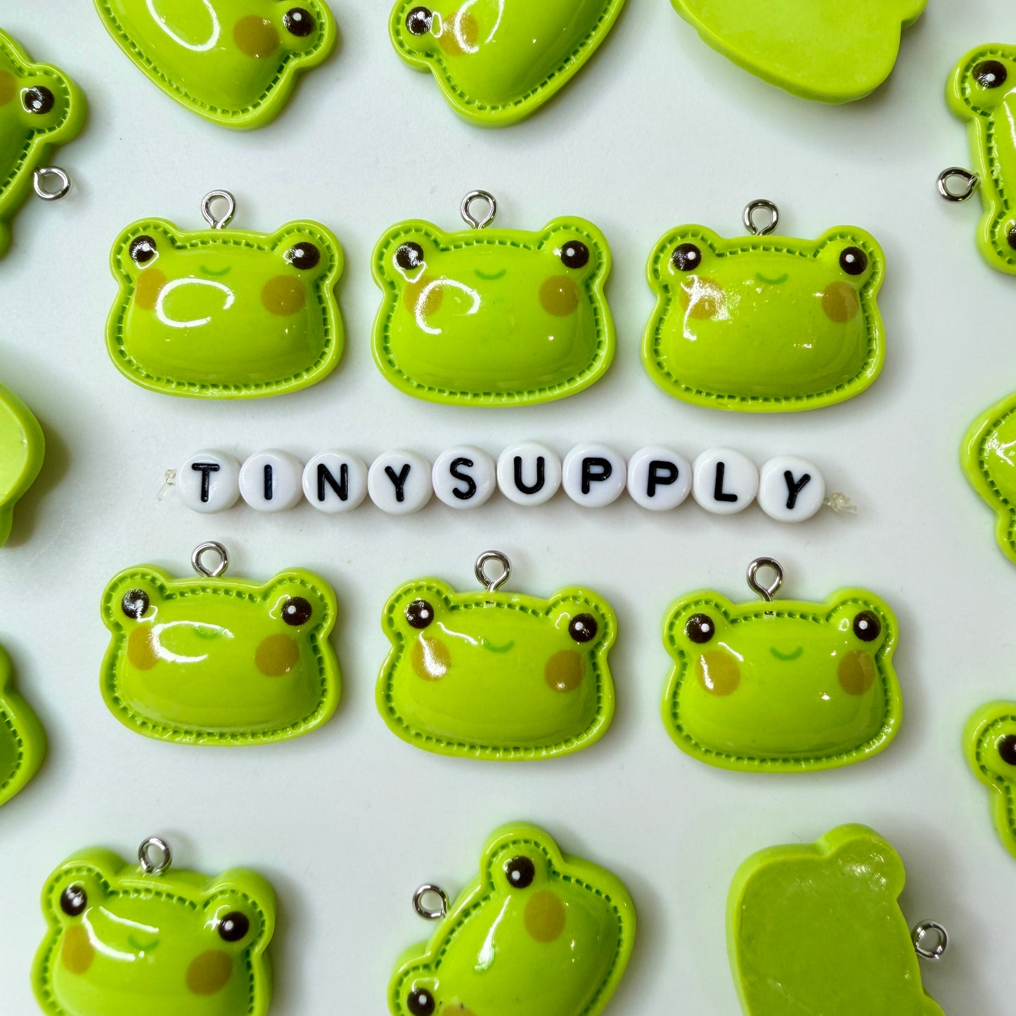 2.5cm x 2.3cm Puff Frog, Animal Themed Charms