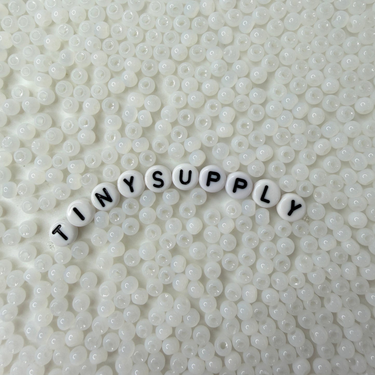4MM 6/0 Imitation Cat Eye Seed Bead-White (02A-03)